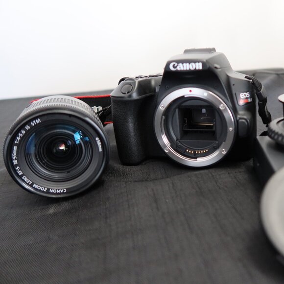 Canon EOS Rebel SL3 DSLR Camera with 18-55mm - Picture 1 of 9